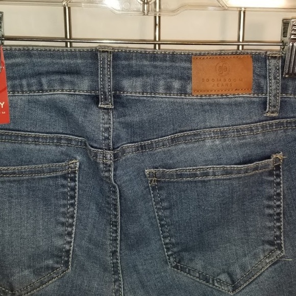 Boom Boom Jeans Destroyed New w/tags - Picture 4 of 7